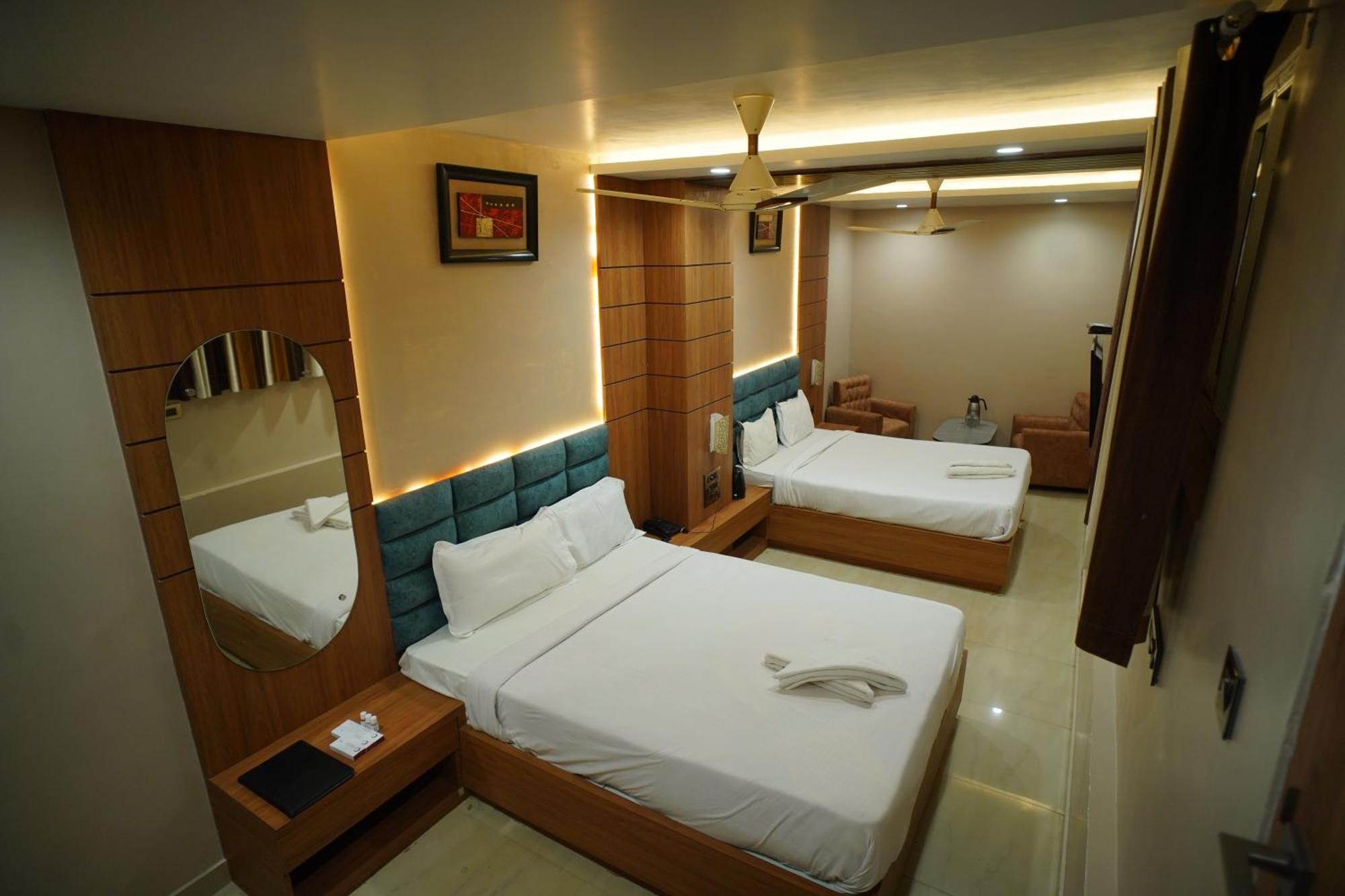 Hotel New Grand 데오가르 외부 사진