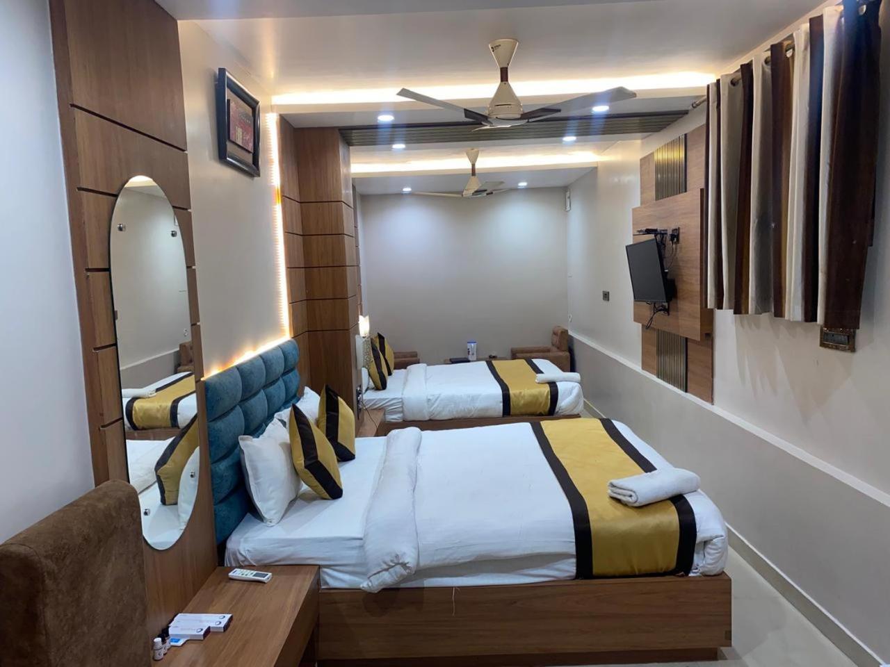 Hotel New Grand 데오가르 외부 사진