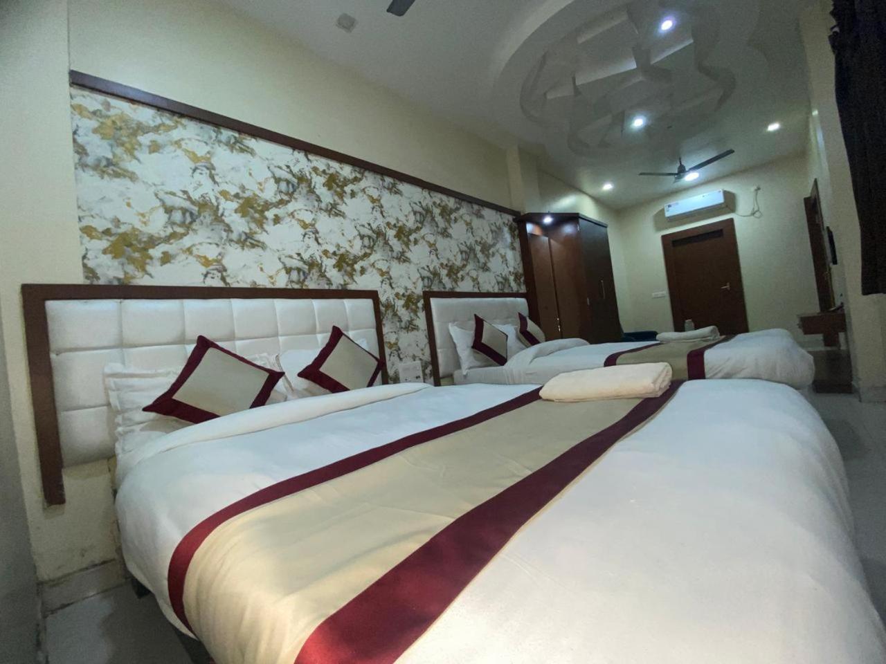 Hotel New Grand 데오가르 외부 사진