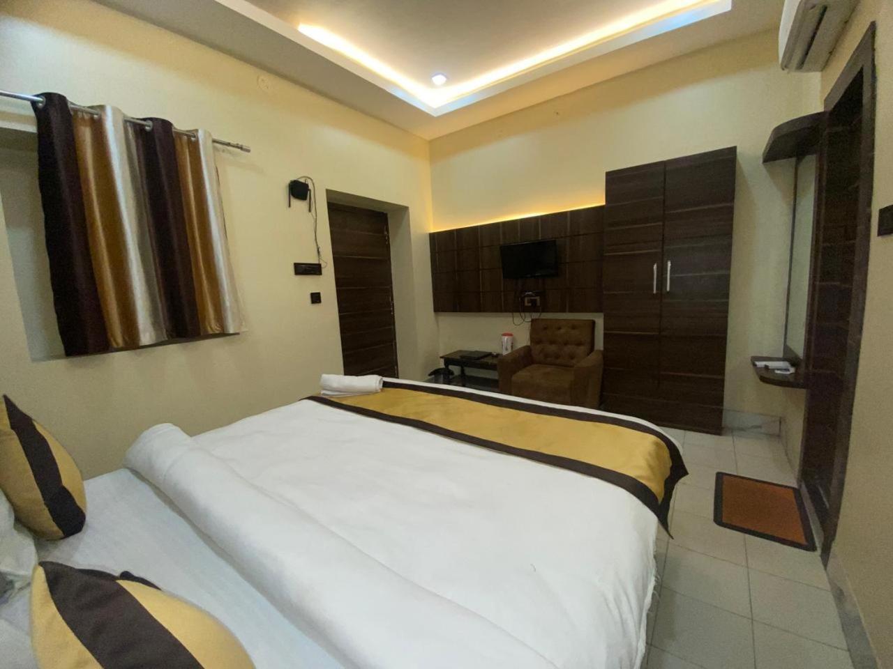 Hotel New Grand 데오가르 외부 사진